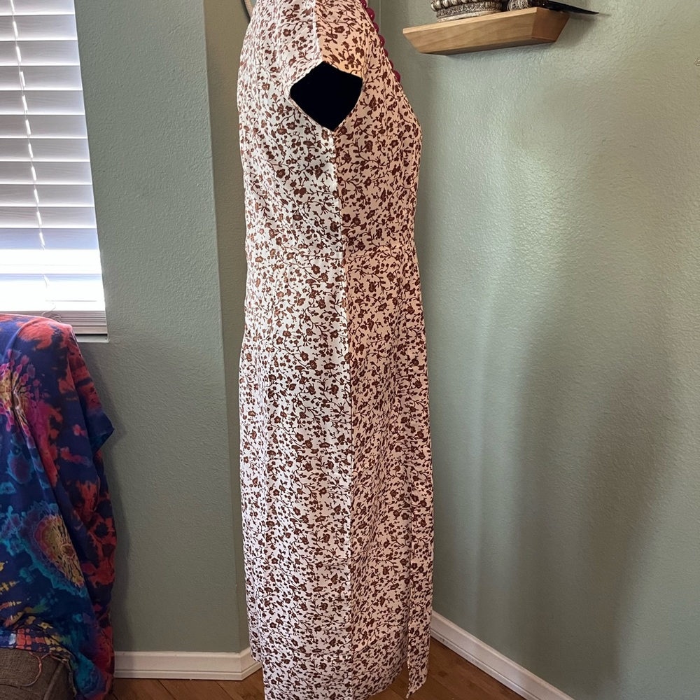 Maxi dress. Very classic and chic